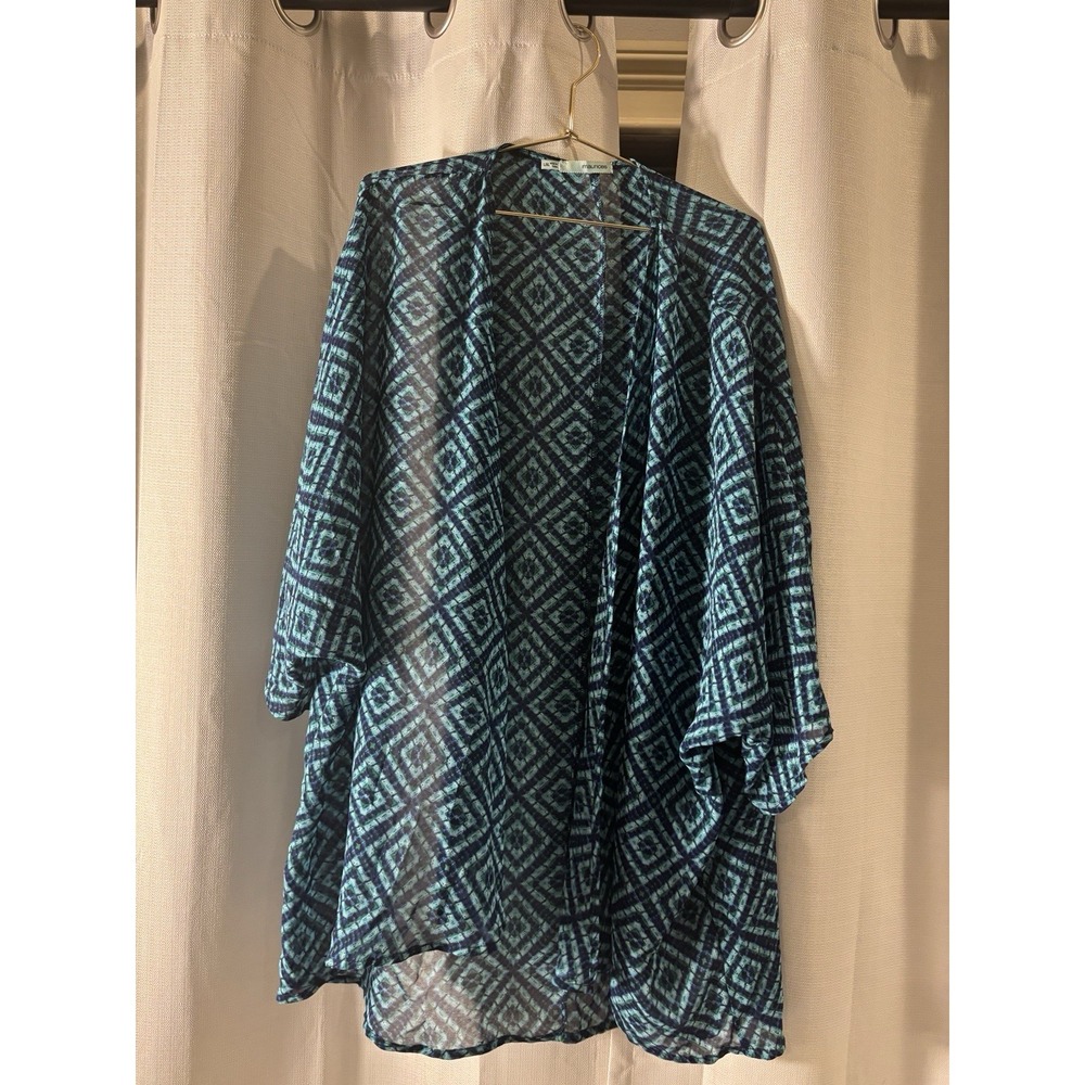 Maurices Women's Size L/XL Blue Geometric Kimono Cardigan Cover Up Lightweight